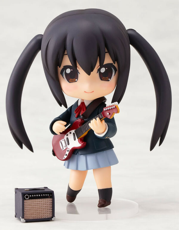 Nendoroid 104. Azusa Nakano K-ON! Nendoroid K-ON!